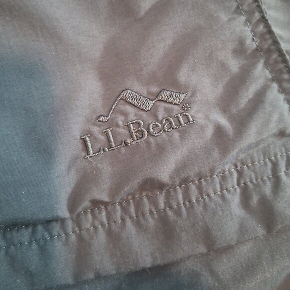 L.L Bean hooded windbreaker - Picture 4 of 13